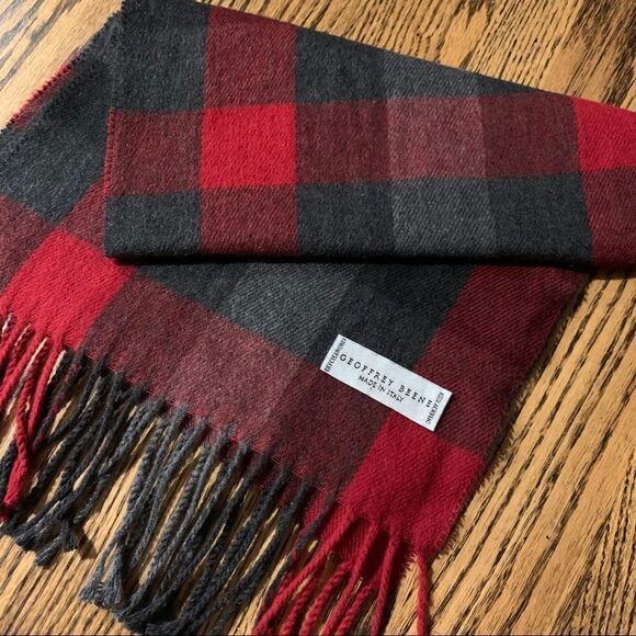Geoffrey Beebe Red and Gray acrylic scarf/fringe - Picture 1 of 2